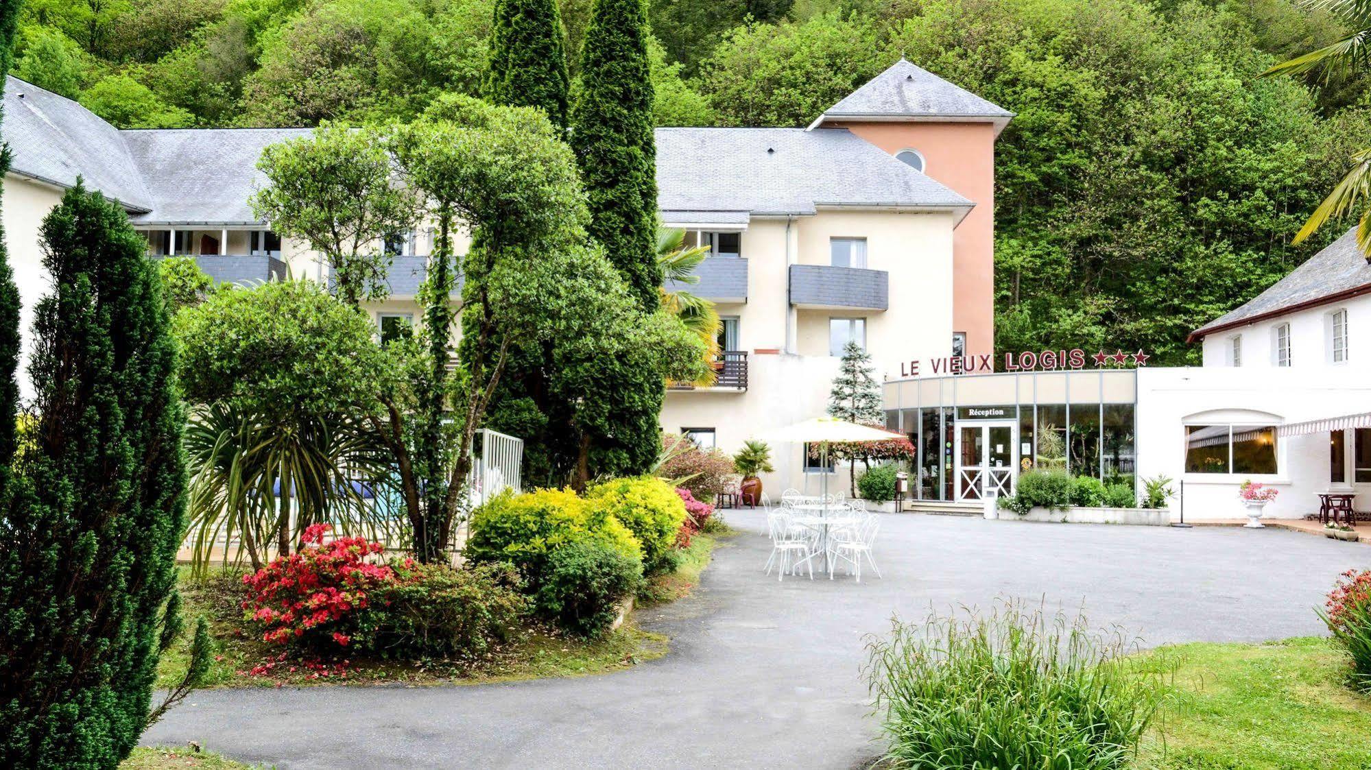 Logis Le Vieux Logis Hotel Lestelle-Bétharram Exterior foto