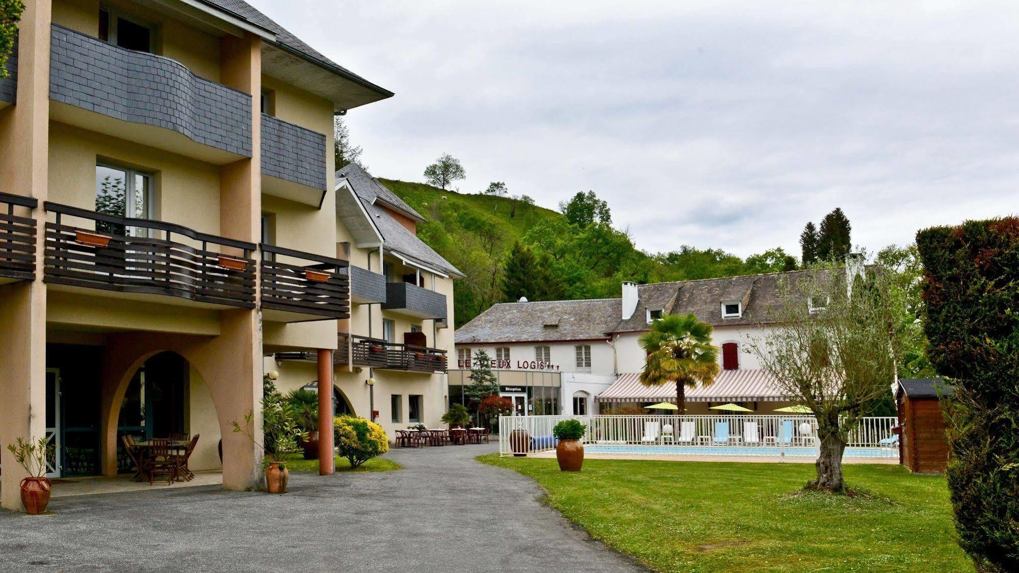 Logis Le Vieux Logis Hotel Lestelle-Bétharram Exterior foto
